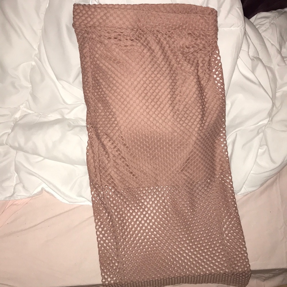 Netted pink pencil skirt